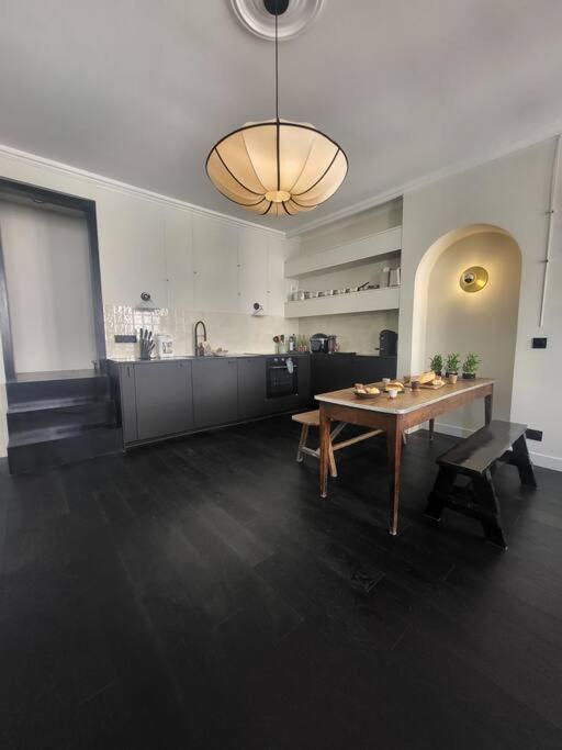 Suite Versailles Quartier Saint-Louis 6 Personnes Exterior photo